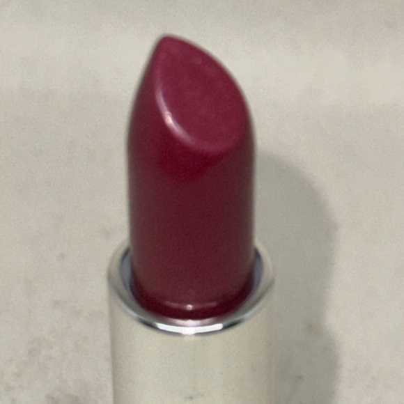 Clinique Different Lipstick A5 HEARTFELT Full Size NEW - Picture 2 of 2